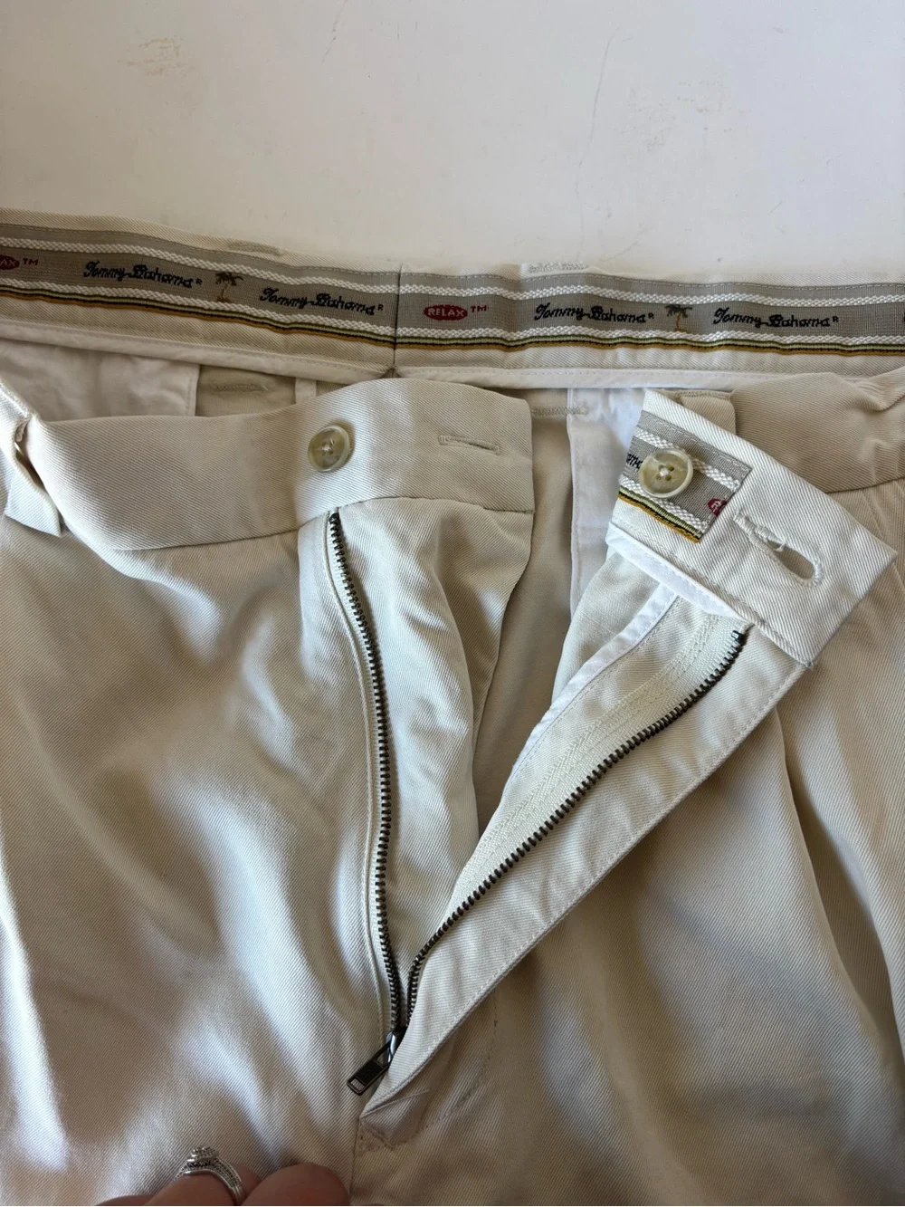 Tommy Bahama Mens 40x32 100% Silk Pleated Relaxed Pants Cream Off-White Trousers